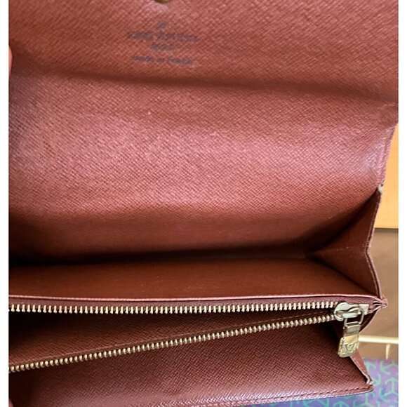 Louis Vuitton Monogram Canvas Wallet With Snap Closure & Zippered Coin Pocket - Picture 6 of 9